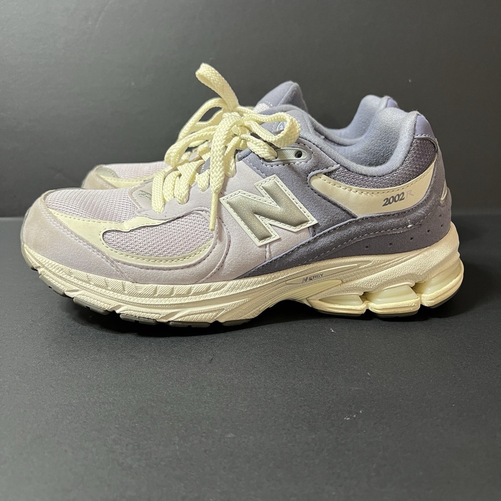 New Balance 2002R Astral Purple (GC2002PK) Women's Size 6.5